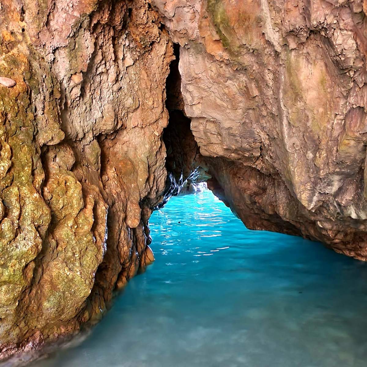 Grotta Blue di Plavnik